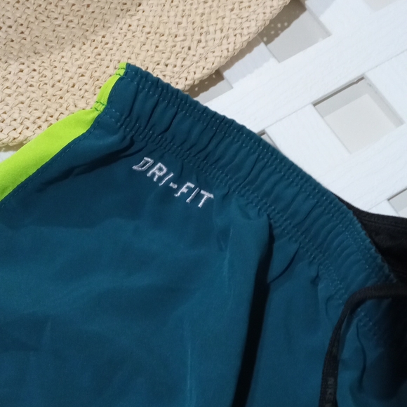 Nike Dri-Fit Shorts - Picture 4 of 7